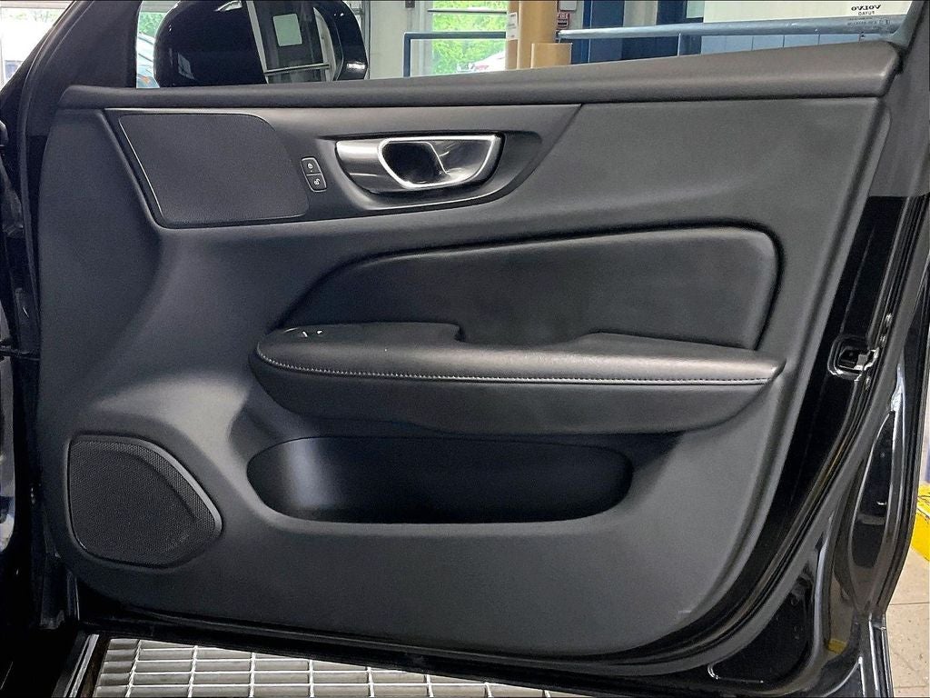 2023 Volvo S60 B5 Plus Black Edition