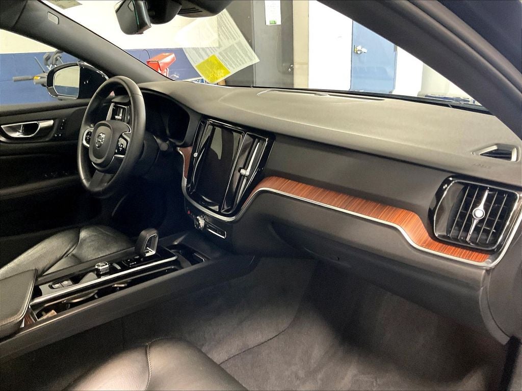 2023 Volvo S60 B5 Plus Black Edition