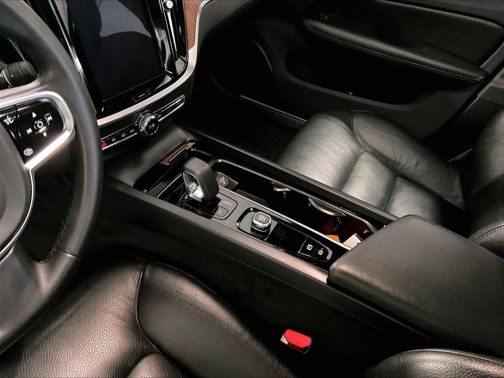 2023 Volvo S60 B5 Plus Black Edition