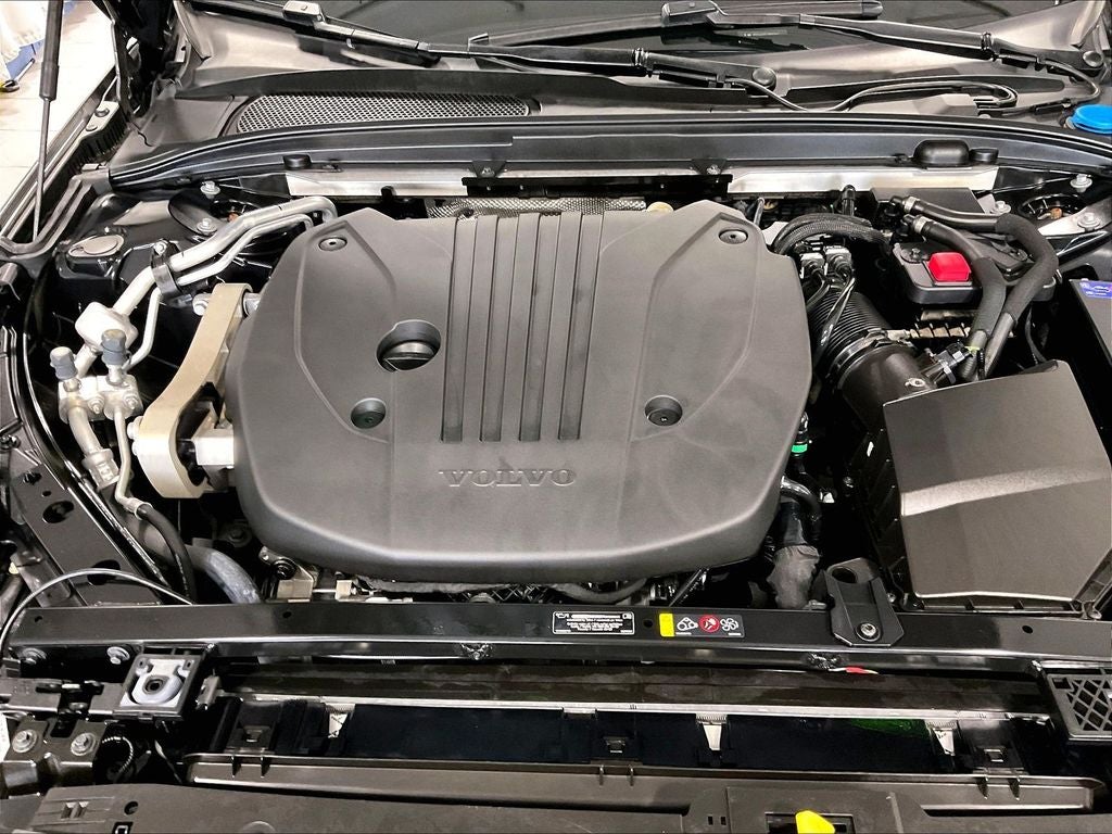 2023 Volvo S60 B5 Plus Black Edition