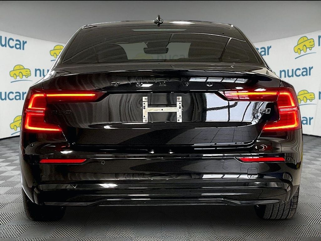 2023 Volvo S60 B5 Plus Black Edition