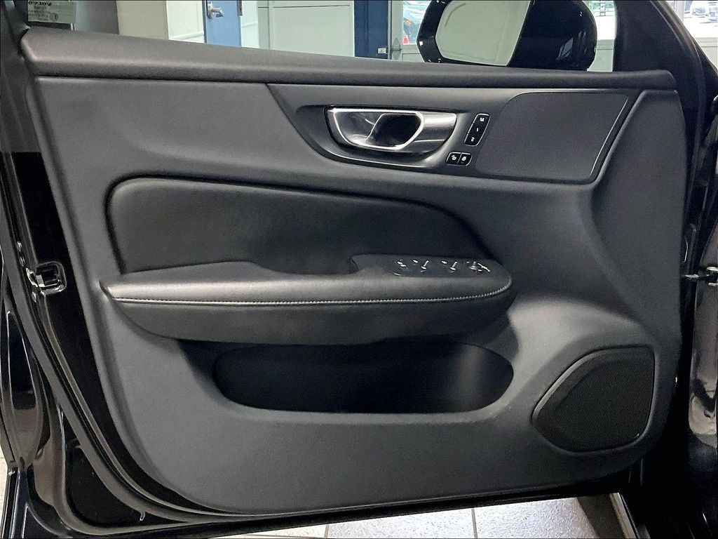 2023 Volvo S60 B5 Plus Black Edition