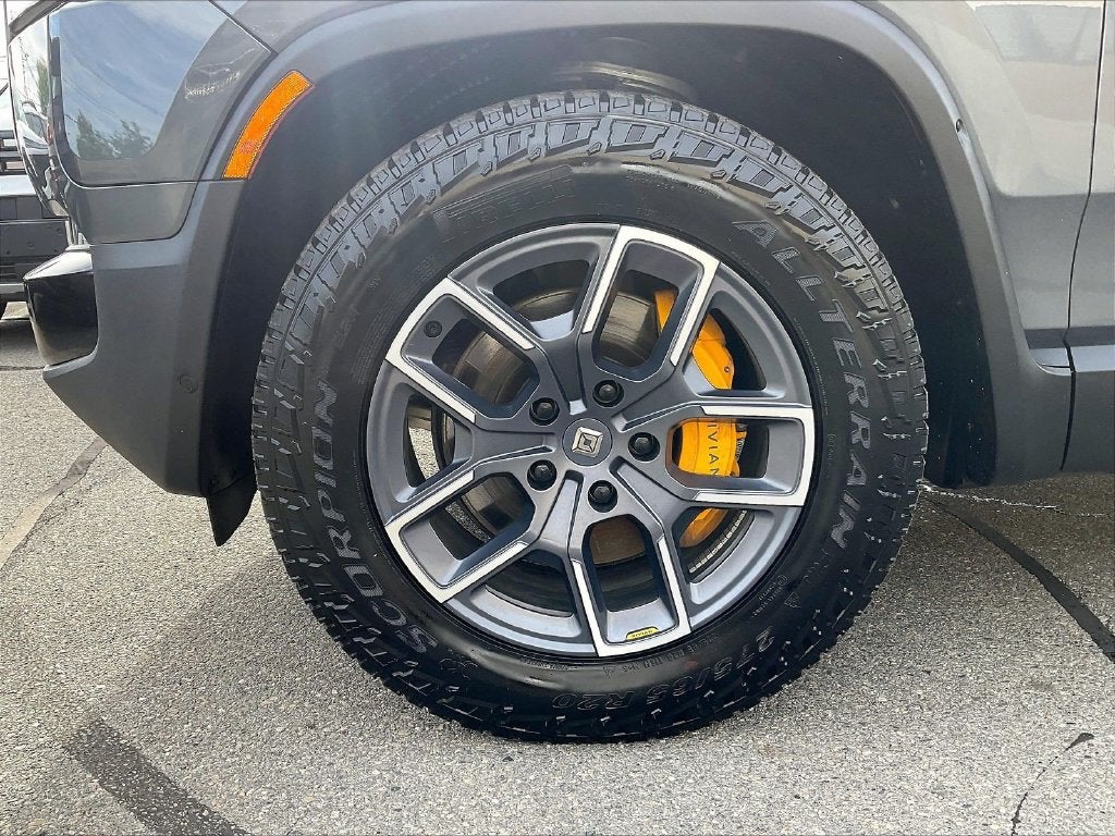 2023 Rivian R1S Adventure Quad Motor Large Pack