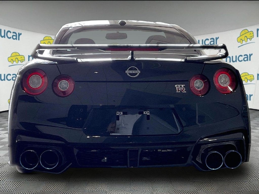 2024 Nissan GT-R Premium