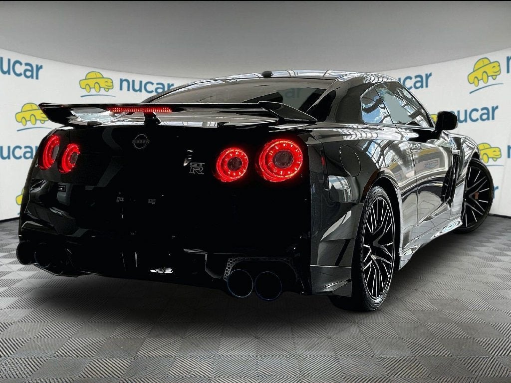 2024 Nissan GT-R Premium