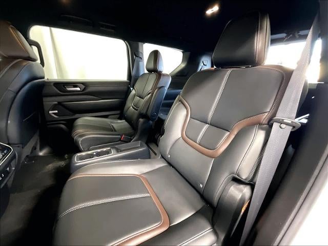 2025 Nissan Armada 4x4 SL