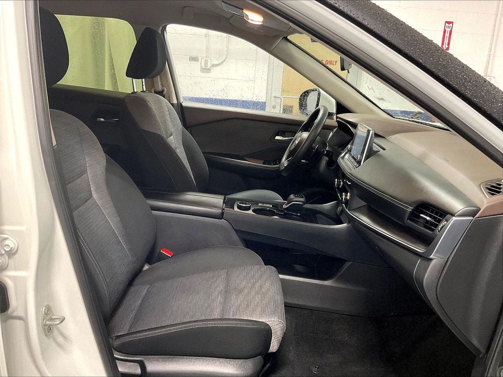2023 Nissan Rogue AWD SV