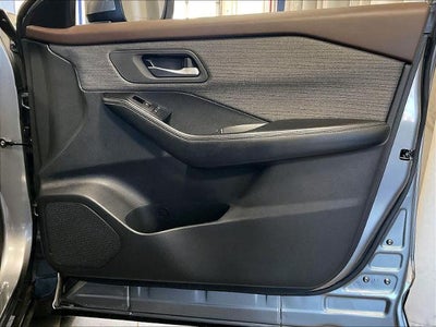 2023 Nissan Rogue AWD SV *Ltd Avail*