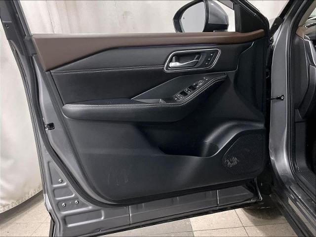 2023 Nissan Rogue AWD Platinum