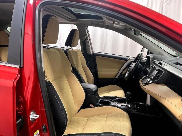 2016 Toyota RAV4 AWD 4dr XLE (Natl)