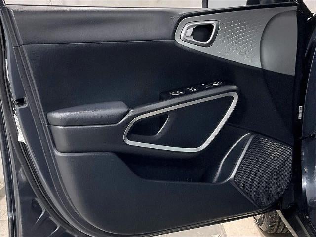 2024 Kia Soul LX IVT