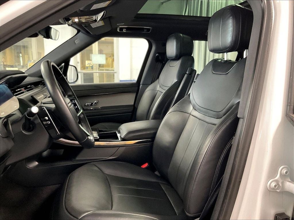 2025 Land Rover Range Rover Sport SE