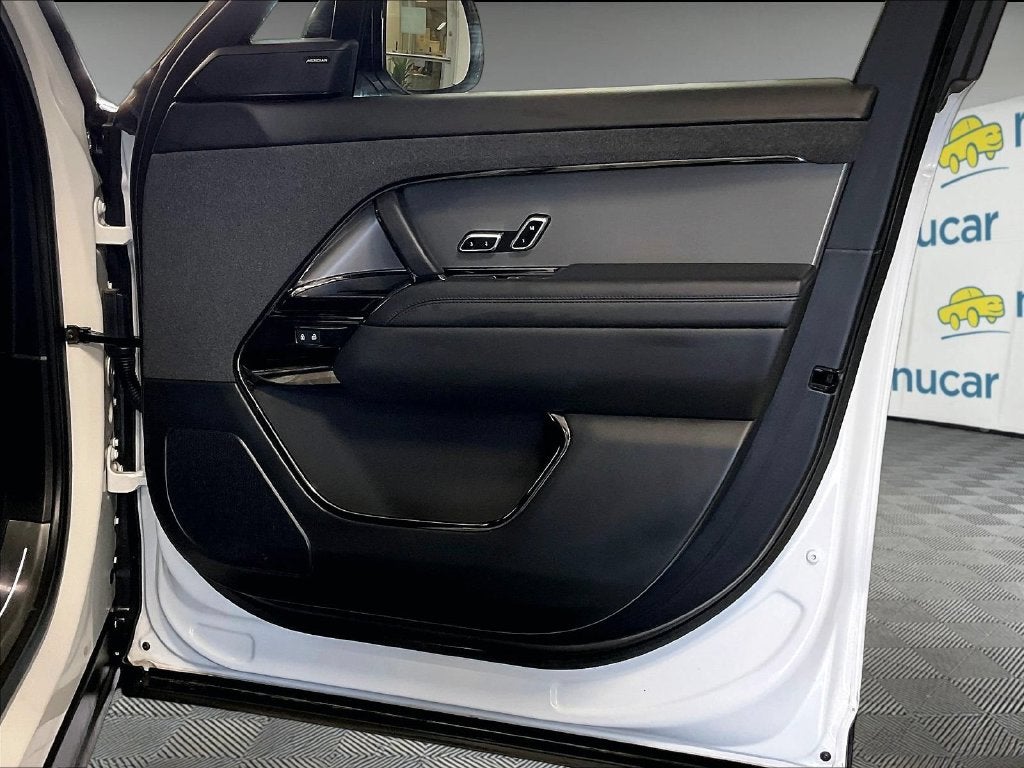 2025 Land Rover Range Rover Sport SE