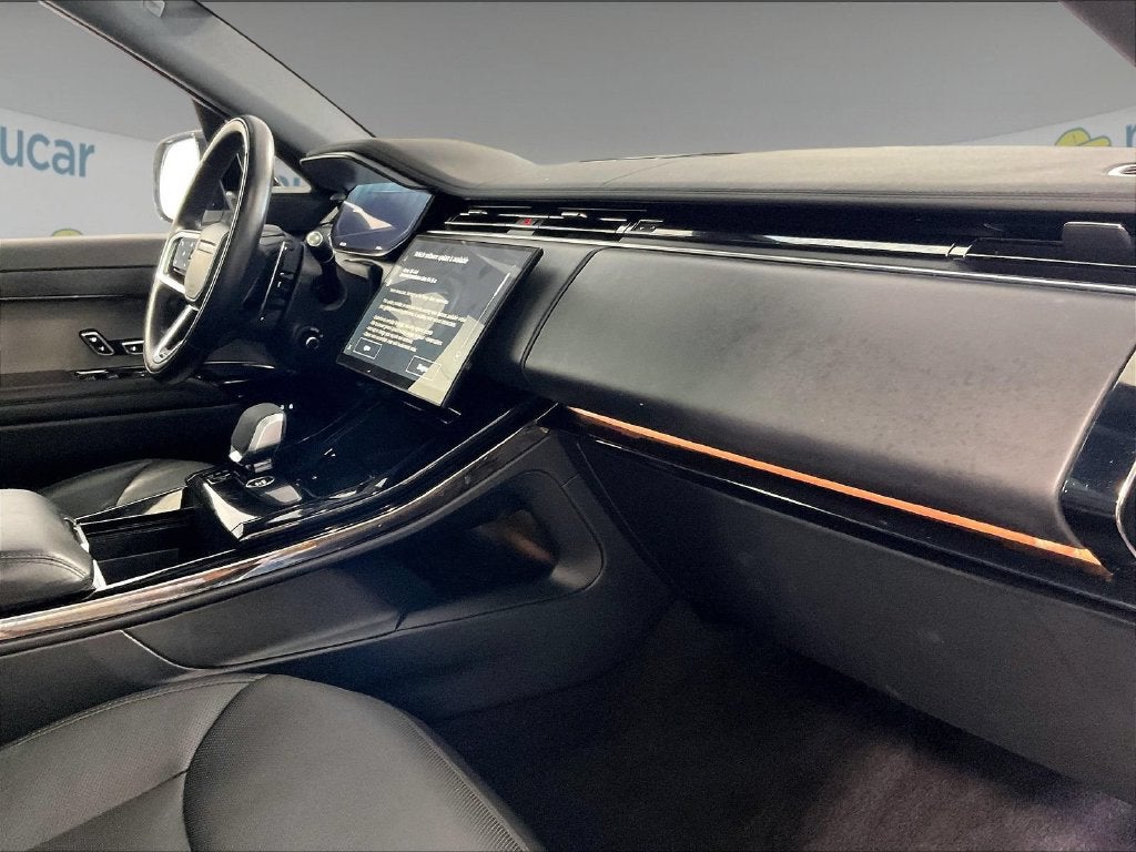 2025 Land Rover Range Rover Sport SE