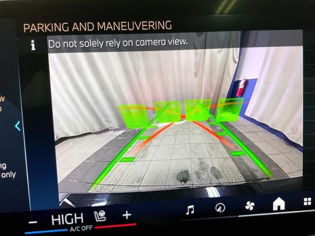 2025 BMW 330i xDrive Sedan