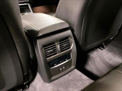 2025 BMW 330i xDrive Sedan