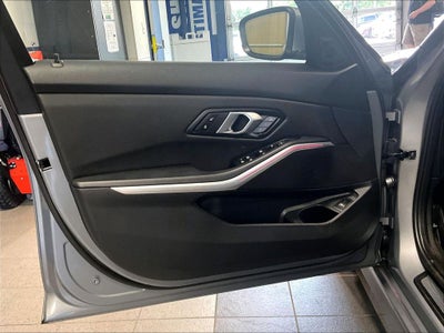 2025 BMW 3 Series 330i xDrive