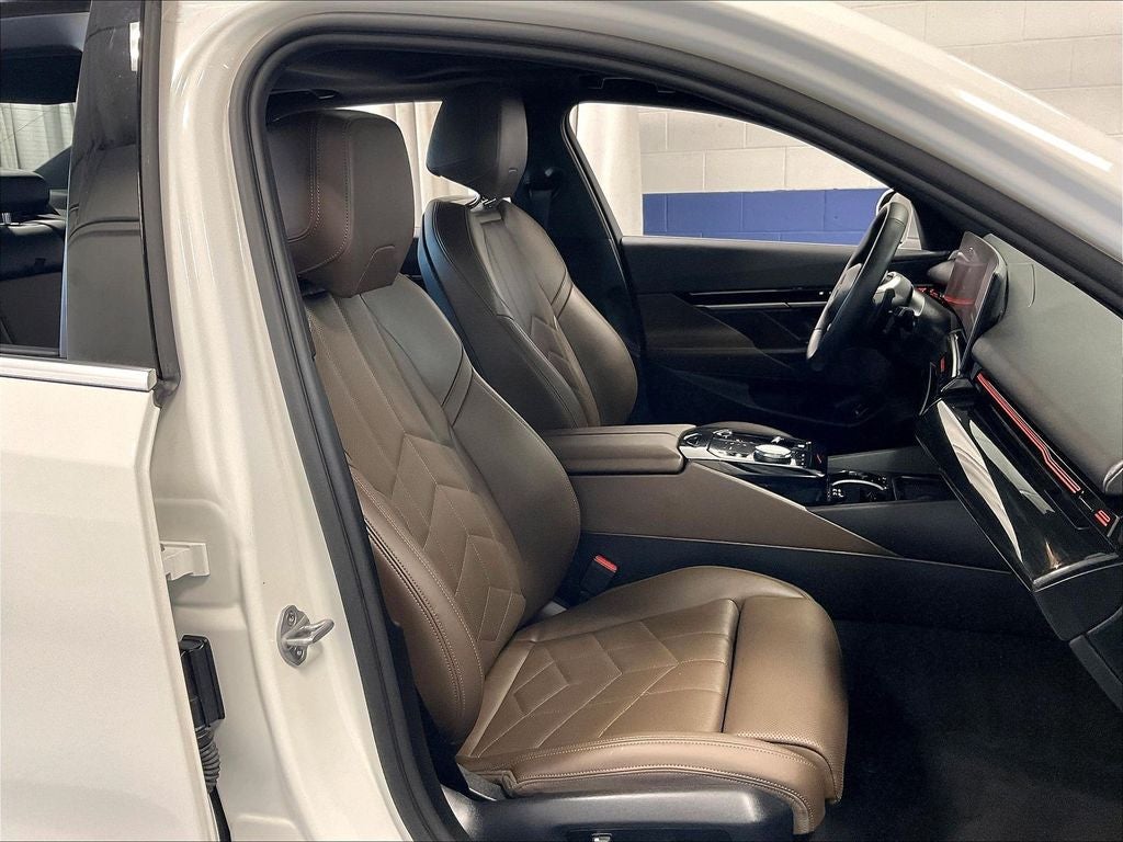 2026 BMW 5 Series 530i xDrive