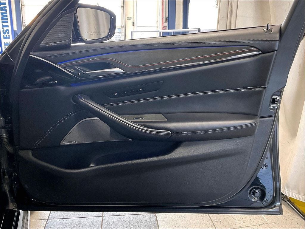 2022 BMW M5 Base