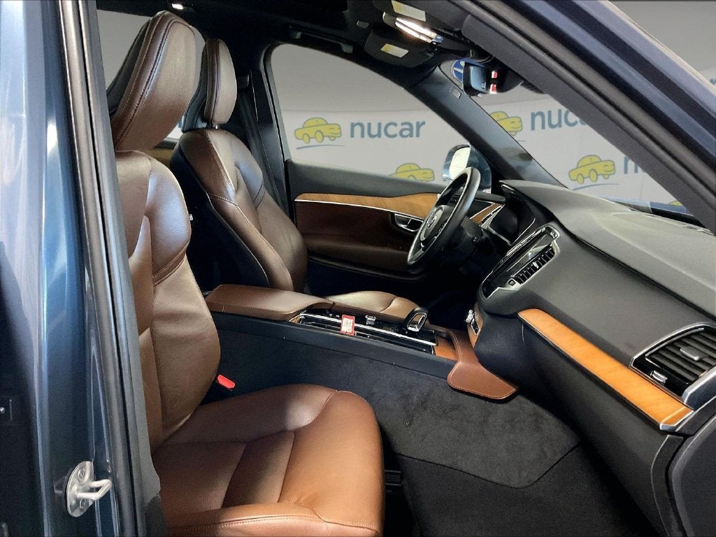 2024 Volvo XC90 B6 Plus Bright Theme