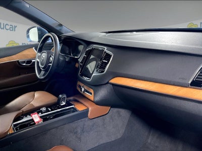 2024 Volvo XC90 B6 Plus Bright Theme