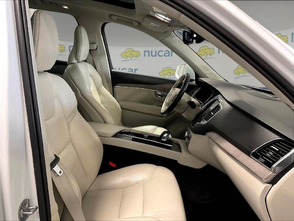2024 Volvo XC90 B6 Plus Bright Theme