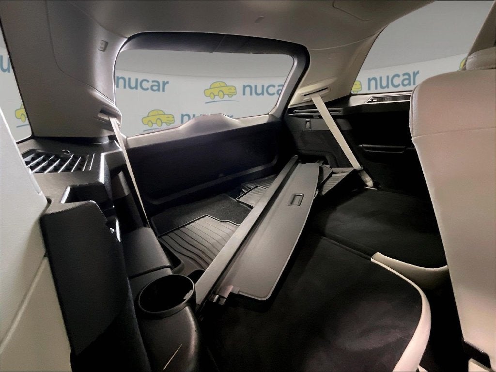 2024 Volvo XC90 B6 Plus Bright Theme