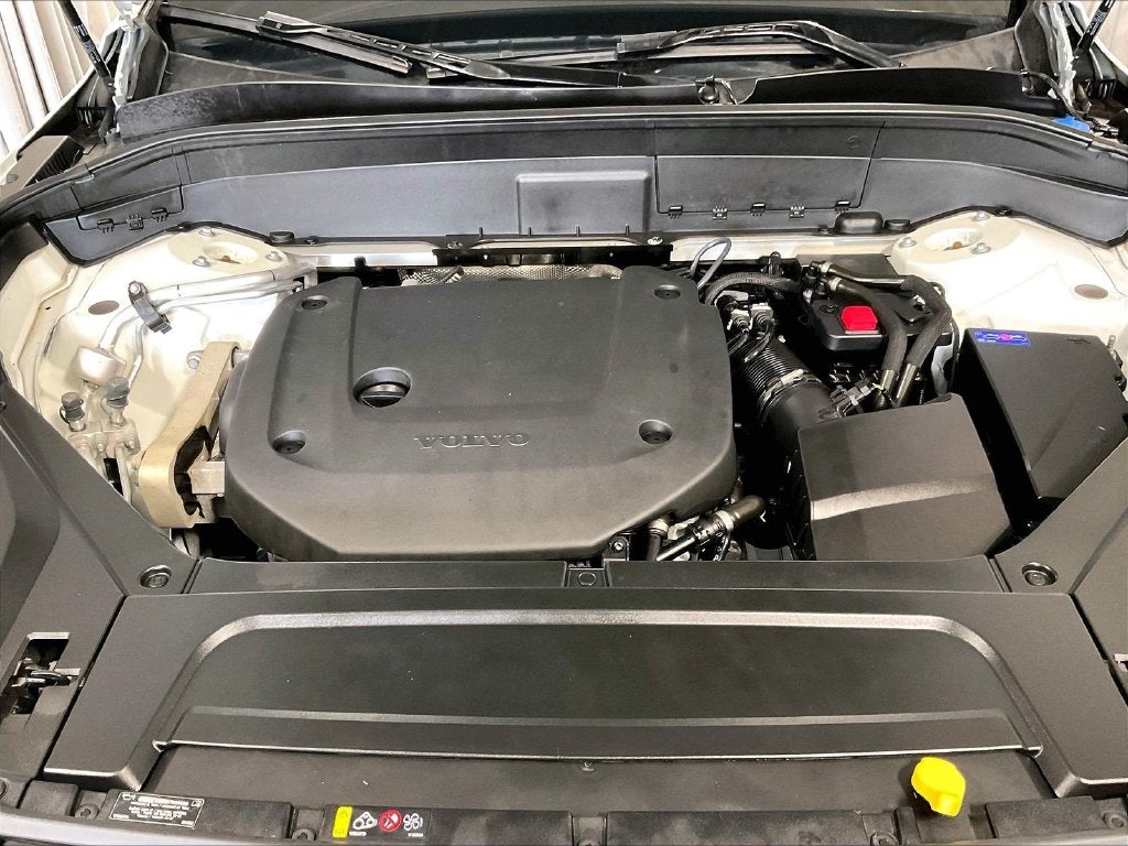 2024 Volvo XC90 B6 Plus Bright Theme