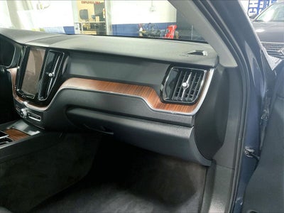 2024 Volvo XC60 B5 Plus Dark Theme