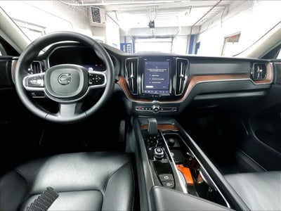 2024 Volvo XC60 B5 Plus Dark Theme