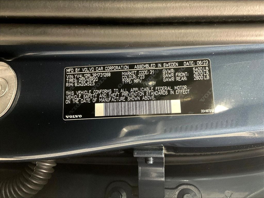 2024 Volvo XC60 B5 Plus Dark Theme