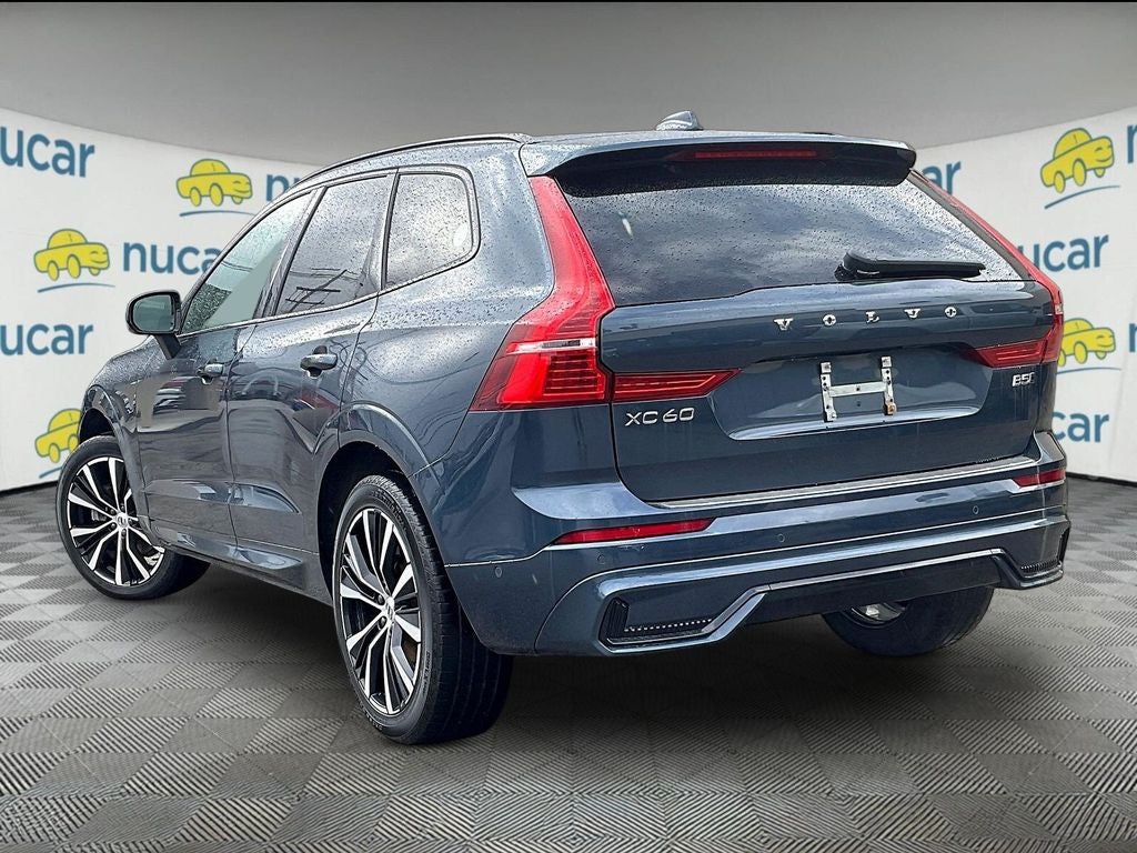 2024 Volvo XC60 B5 Plus Dark Theme