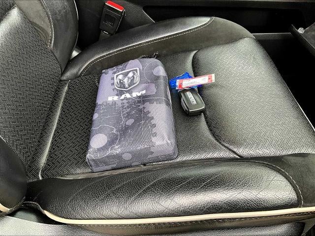 2021 RAM 1500 Laramie 4x4 Crew Cab 5'7" Box