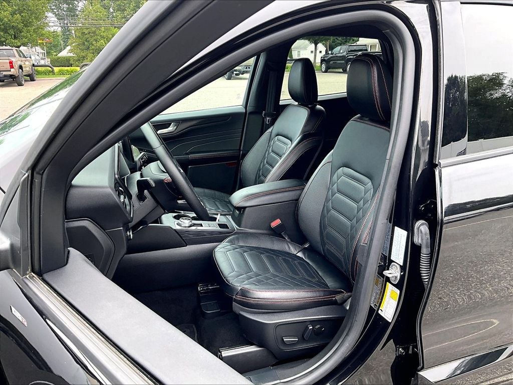 2024 Ford Escape ST-Line Elite