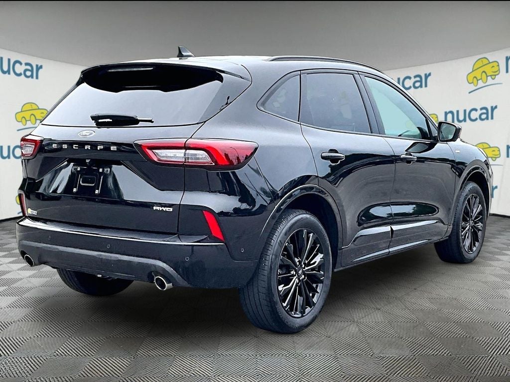2024 Ford Escape ST-Line Elite