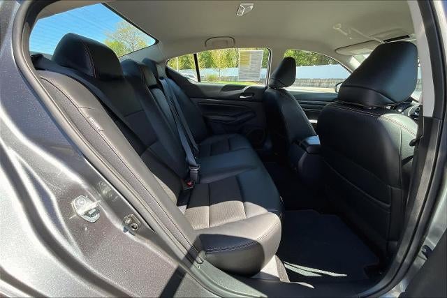 2020 Nissan Altima 2.5 SR Sedan