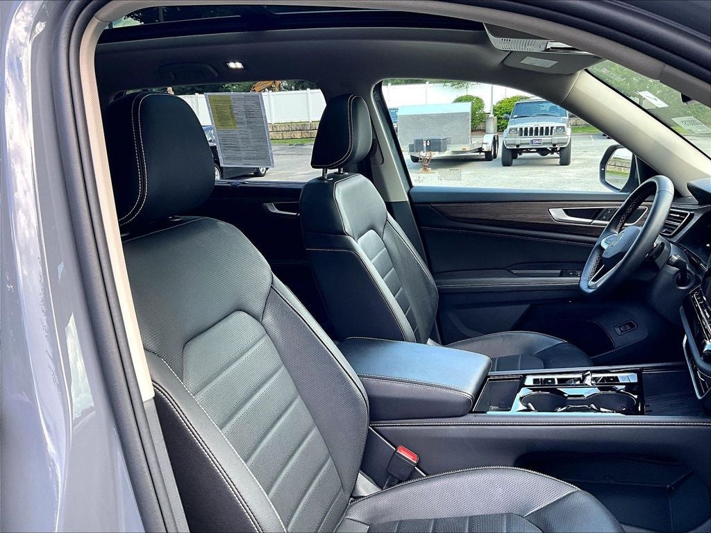 2025 Volkswagen Atlas 2.0T SEL