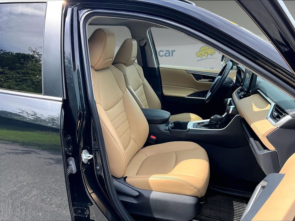 2022 Toyota RAV4 XLE Premium