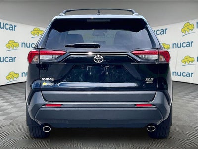 2022 Toyota RAV4 XLE Premium