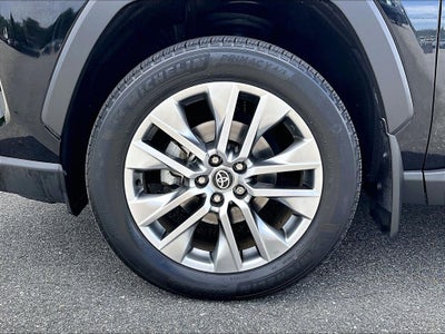 2022 Toyota RAV4 XLE Premium