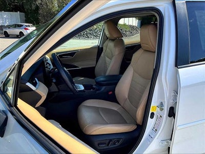 2021 Toyota RAV4 Hybrid XLE Premium AWD (Natl)