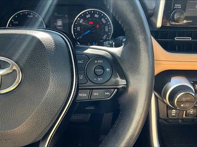 2021 Toyota RAV4 Hybrid XLE Premium AWD (Natl)