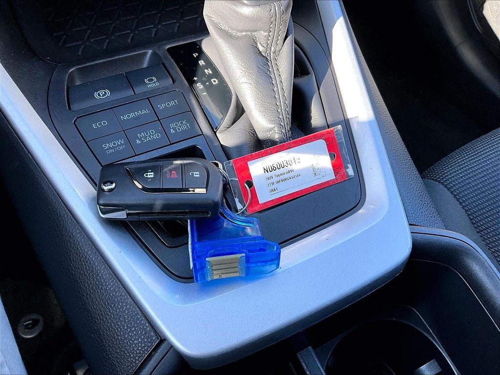 2024 Toyota RAV4 LE