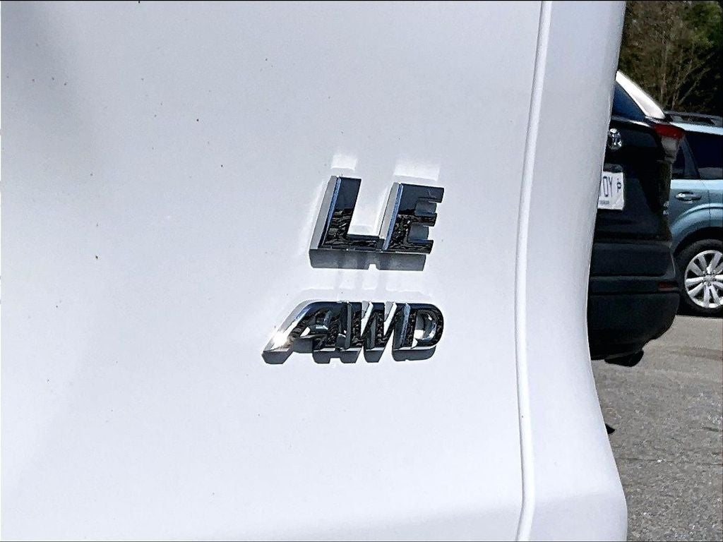 2025 Toyota RAV4 LE