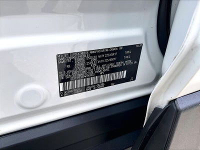 2021 Toyota RAV4 LE