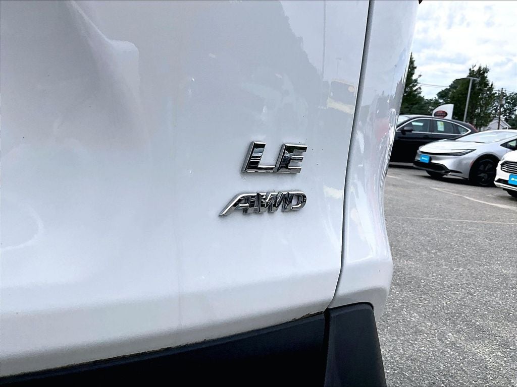 2024 Toyota RAV4 LE