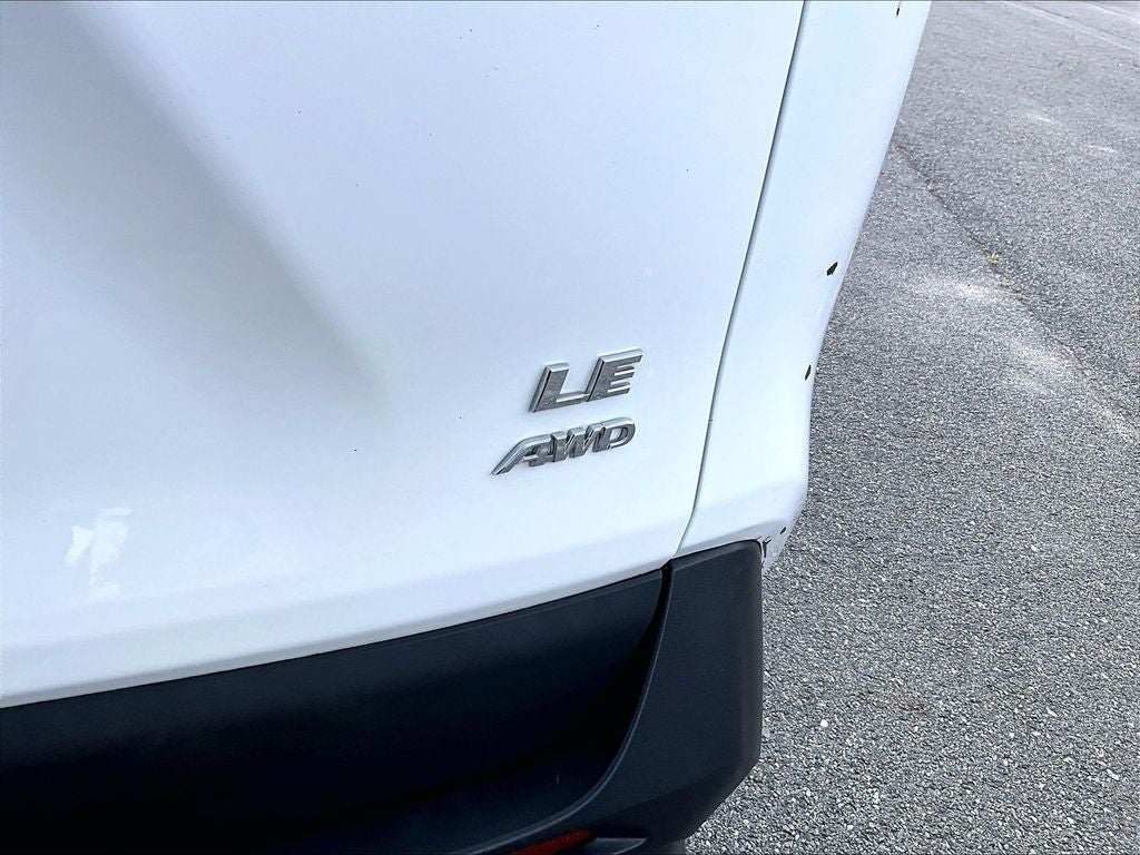 2021 Toyota RAV4 LE