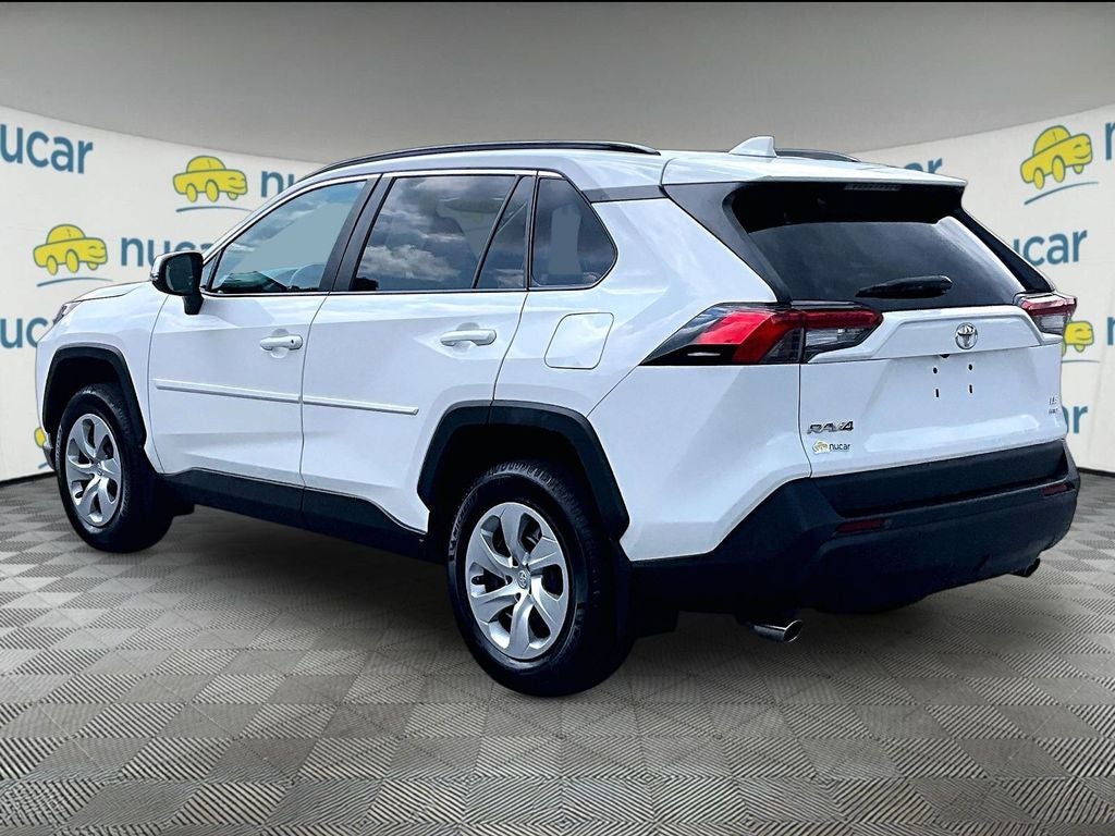 2021 Toyota RAV4 LE