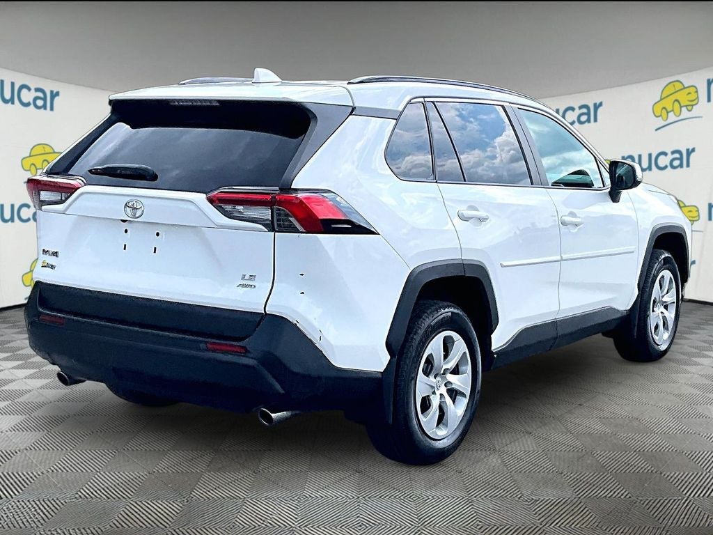 2021 Toyota RAV4 LE
