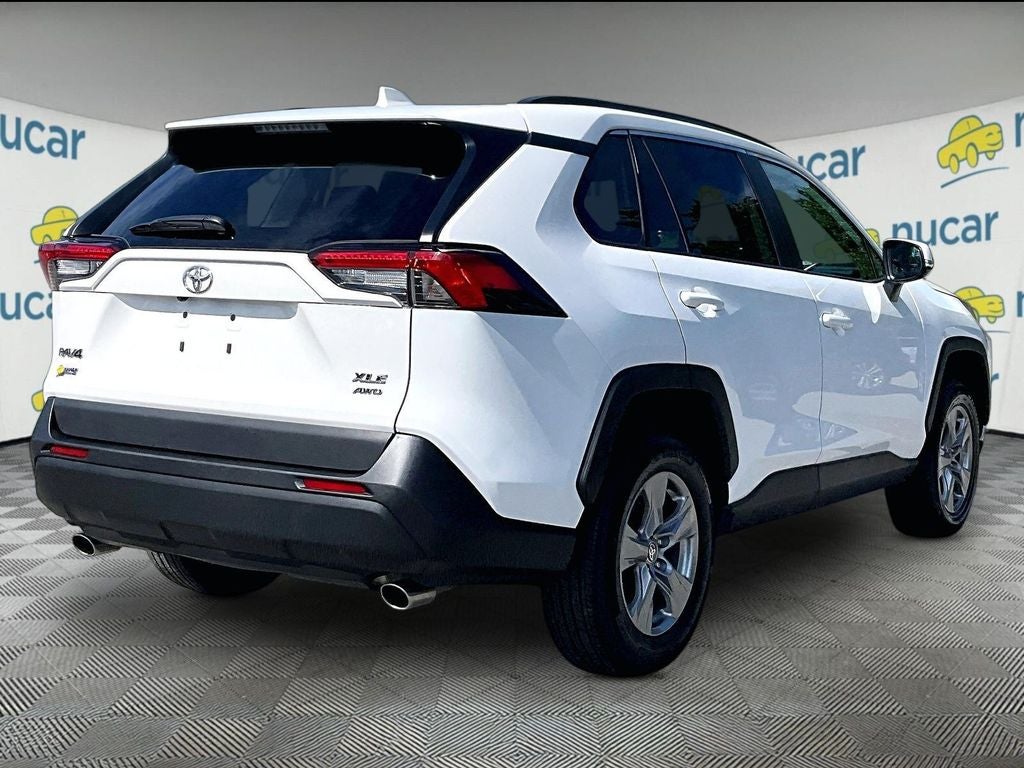2025 Toyota RAV4 XLE